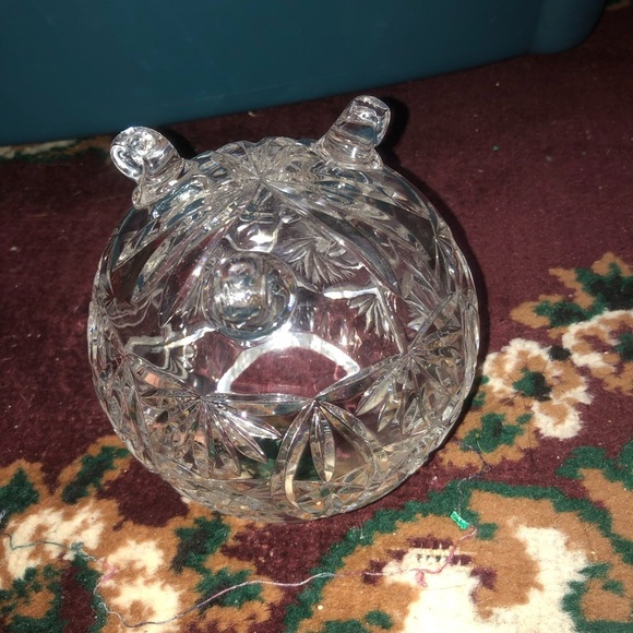 Vintage Crystal rose with 3 feet- pinwheel design-beautiful condition - Picture 4 of 7